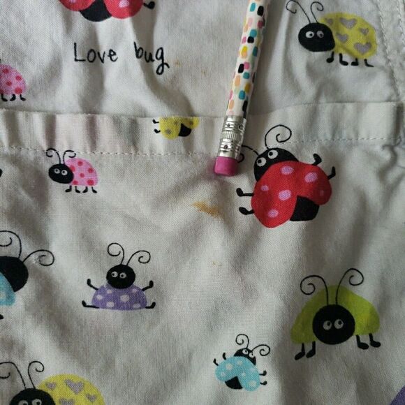 Scrubstar Scrub Top Ladybug Scrubs Love Bug Medical Vet Dental Women's XL *FLAW - Picture 8 of 12